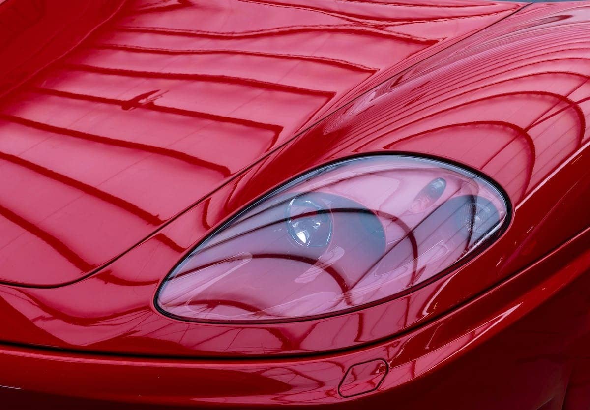 Exploration de la transformation de l’industrie automobile en plateforme créative : une nouvelle perspective sur l’art automobile